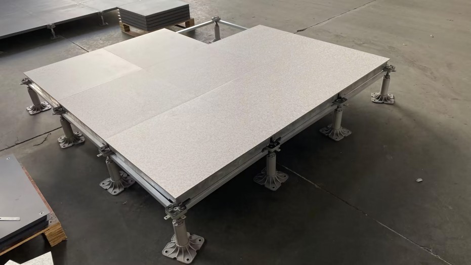 aluminum floor 072801.jpg