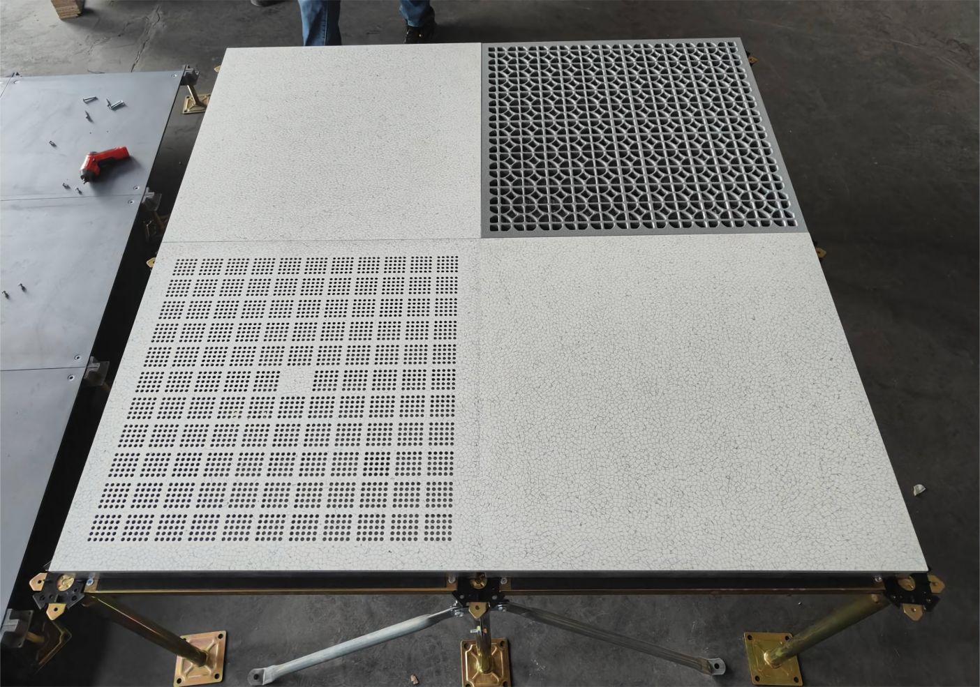 aluminum raised floor 0722.jpg